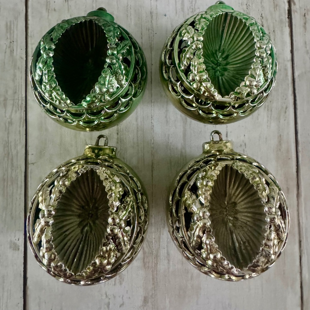 Vintage Bradford Christmas Plastic Ornaments Green Double Indent Reflector 4pc